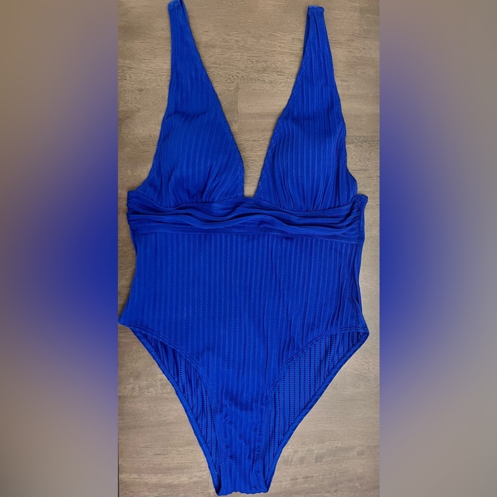 Blue V Neck Ribbed One Piece Swimsuit - Picture 4 of 9